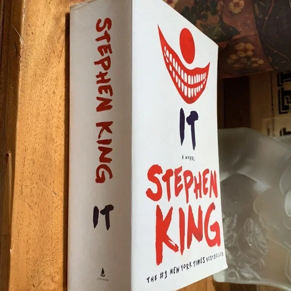 Stephen King IT Paperback First Edition Scriber 2016 - Picture 5 of 7